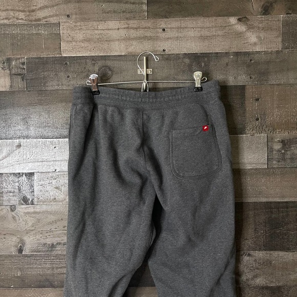 SOLD Nike Sportswear Joggers Mens Large - Picture 5 of 6